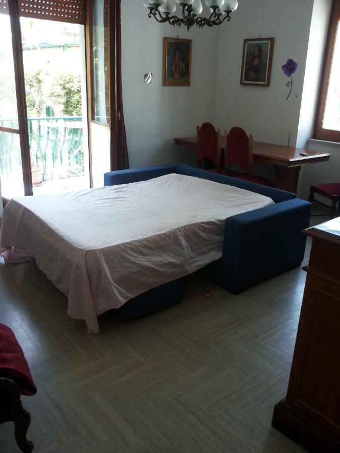 Luce Di Alloggio in famiglia Napoli